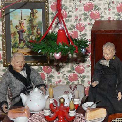 50er-Jahre-Wohnzimmer mit Repro-Tapete