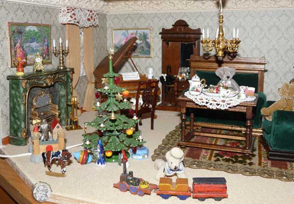 Große 1:12 Puppenstube, der Salon links
